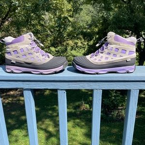MERRELL Womens Size 7M Select Dry Hiking Shoes Purple And Gray. Waterproof